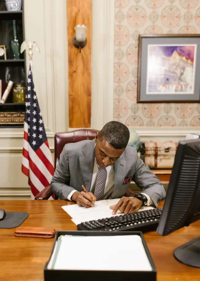 SAĞLIK SEKTÖRÜ ÇALIŞANLARININ FAZLA MESAİ ALACAKLARI HAKKINDA GÜNCEL YARGITAY YAKLAŞIMI